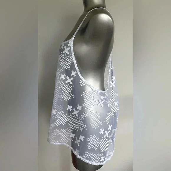 FREE 🆕Women’s Reebok Lesmills tank top - Picture 3 of 12